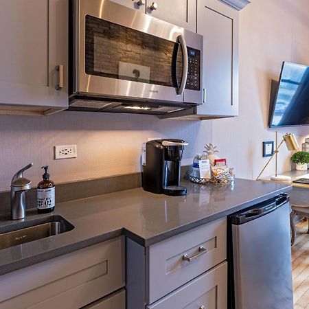 Hip Urban Loft - Small Town Charm -124 Lofts #3 West Dundee Екстер'єр фото