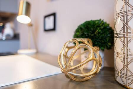 Hip Urban Loft - Small Town Charm -124 Lofts #3 West Dundee Екстер'єр фото