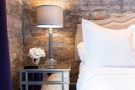 Hip Urban Loft - Small Town Charm -124 Lofts #3 West Dundee Екстер'єр фото